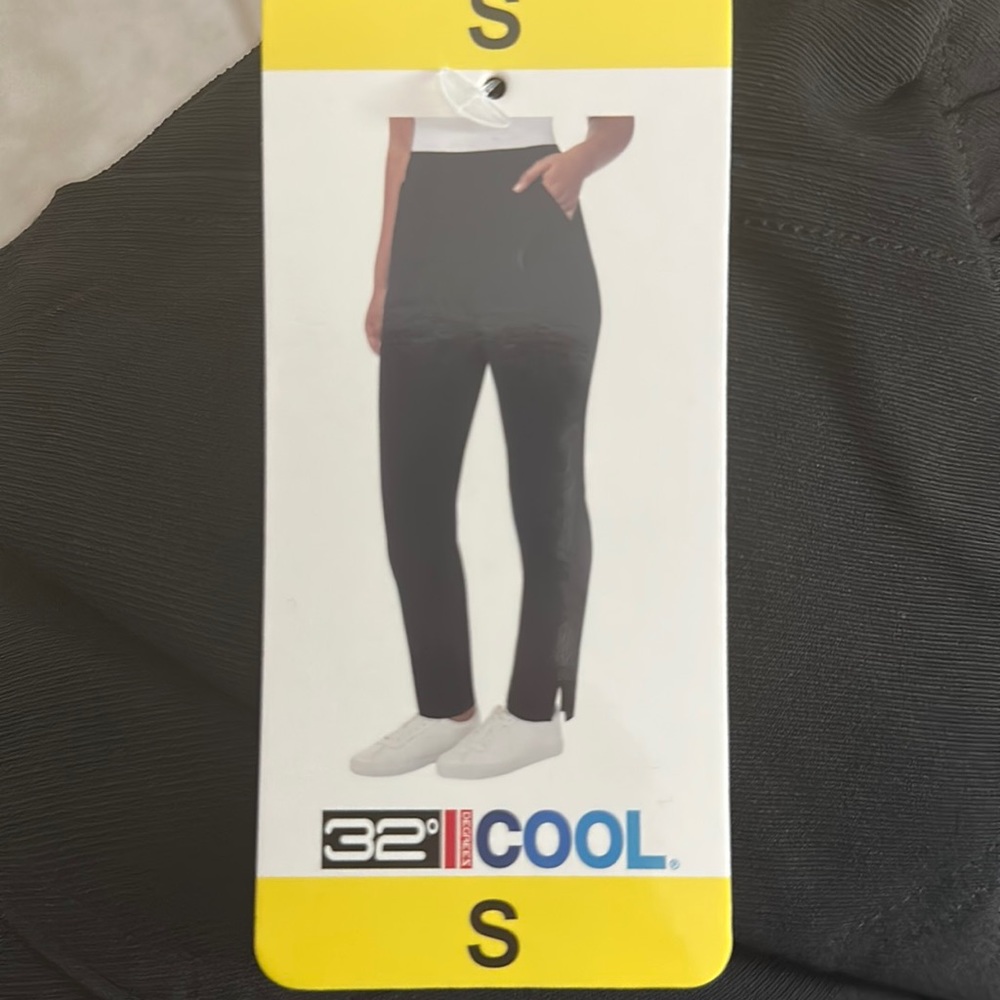 32 degrees pull on women’s pants 28 inches in seam size small color black